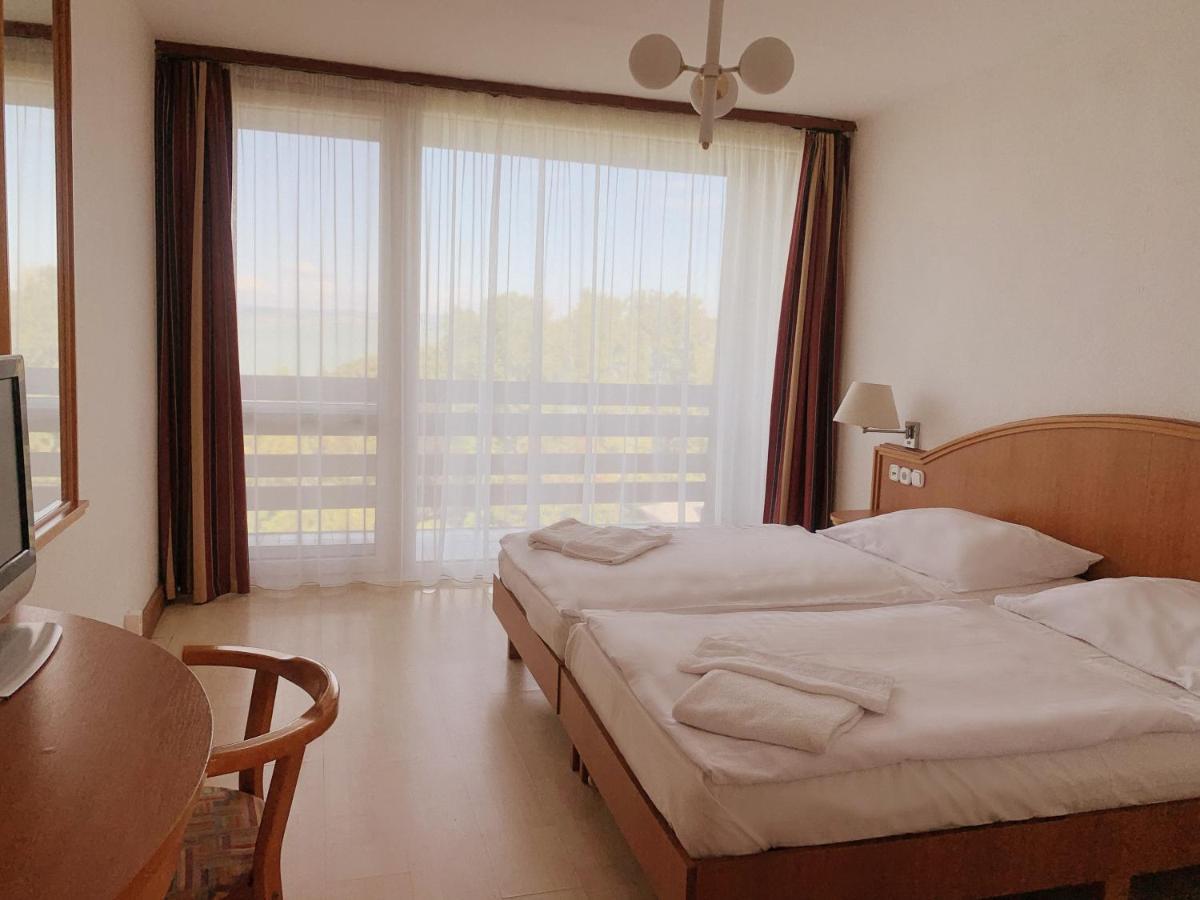 Riviera Park Hotel Balatonföldvár Exteriér fotografie